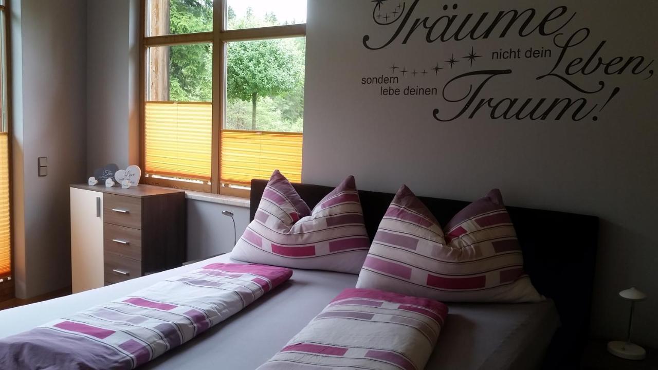 Ferienwohnung Bettina แบร์ก อิม เดราทาล ภายนอก รูปภาพ